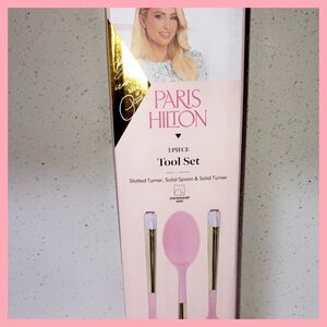 NWT Paris Hilton” 3 Piece PINK Kitchen Utensil Set with Jewel Shaped Handles!